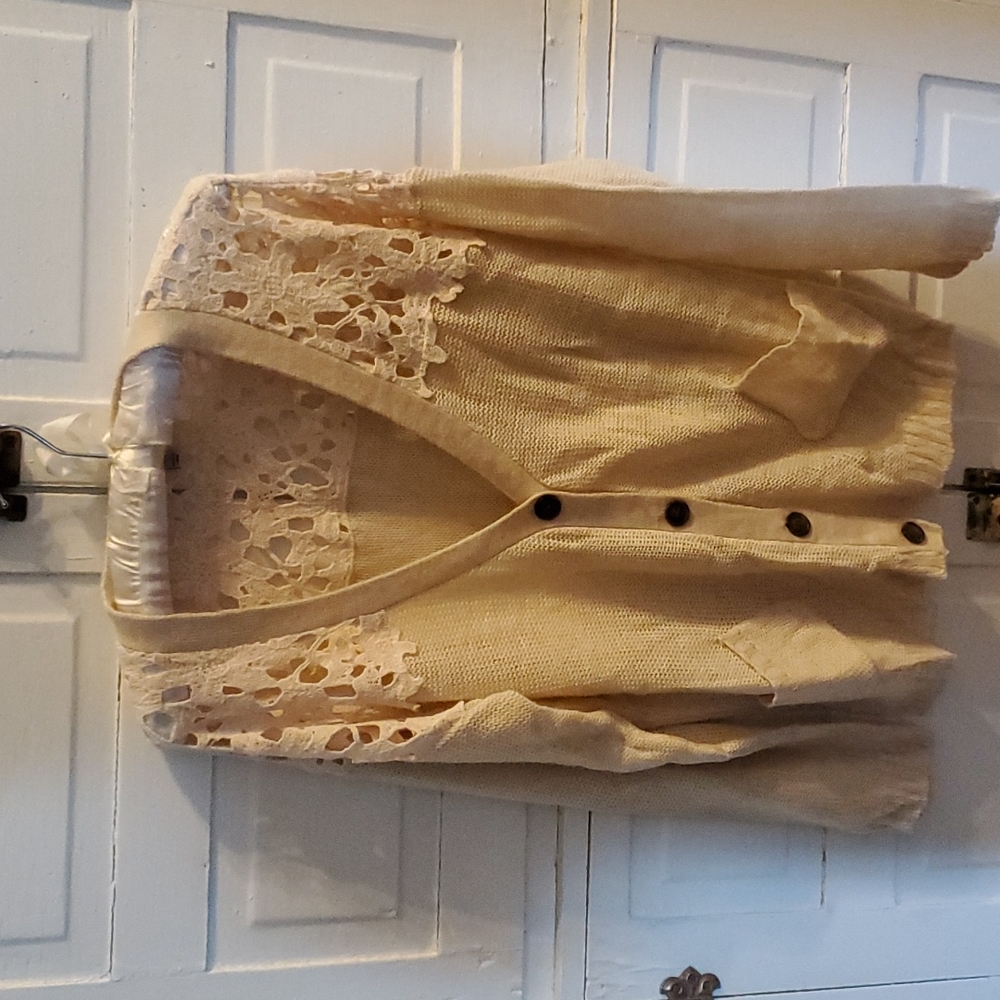 Buttery soft cardigan by Blu pepper size S